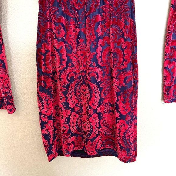 Lucy in the Sky Chloe Open Back Velvet Dress - Picture 9 of 11